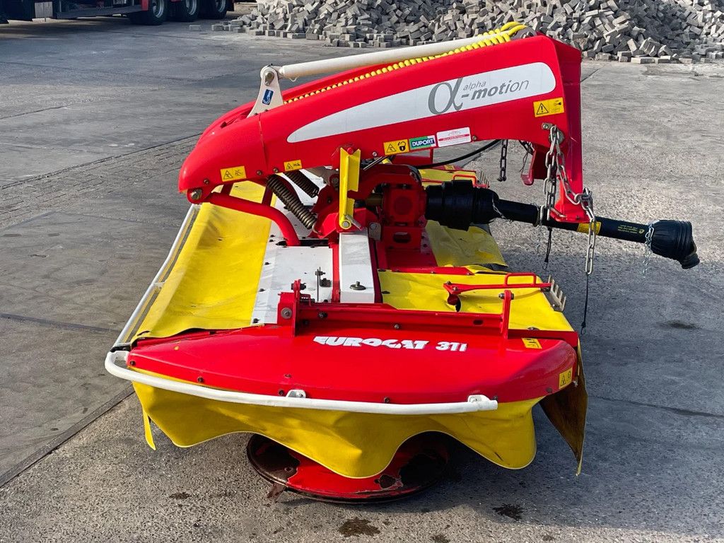 Pottinger Eurocat 311 Alpha mot plus Schotelmaaier stalvoeren
