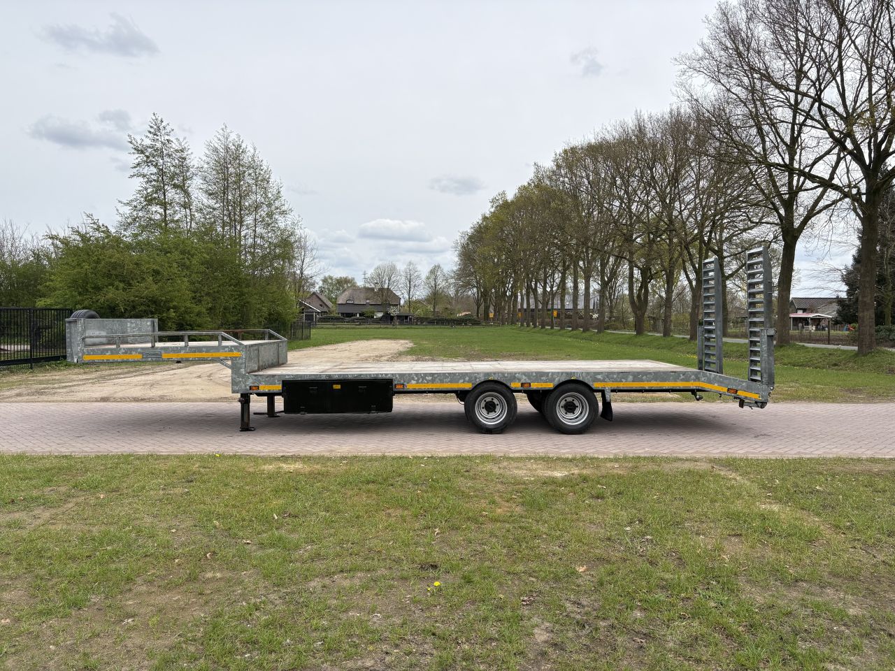 15 Ton CE of c1e Oplegger semi dieplader Veldhuizen