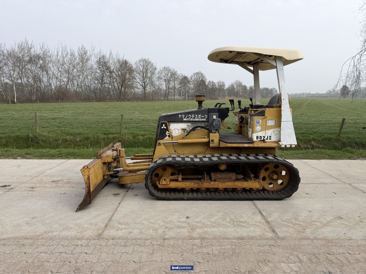 Mitsubishi BD2J bulldozer
