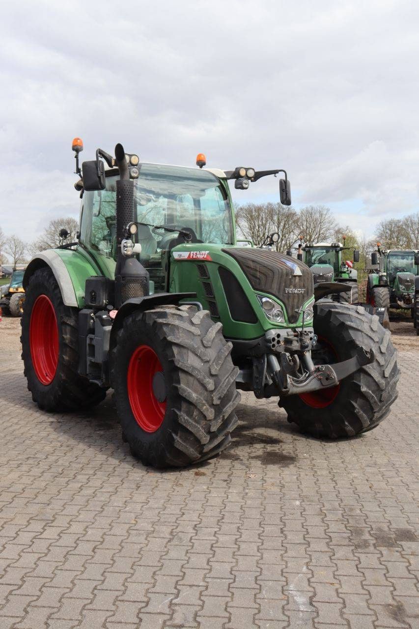 Tractor Fendt 720 VARIO Diesel 148kW 2012
