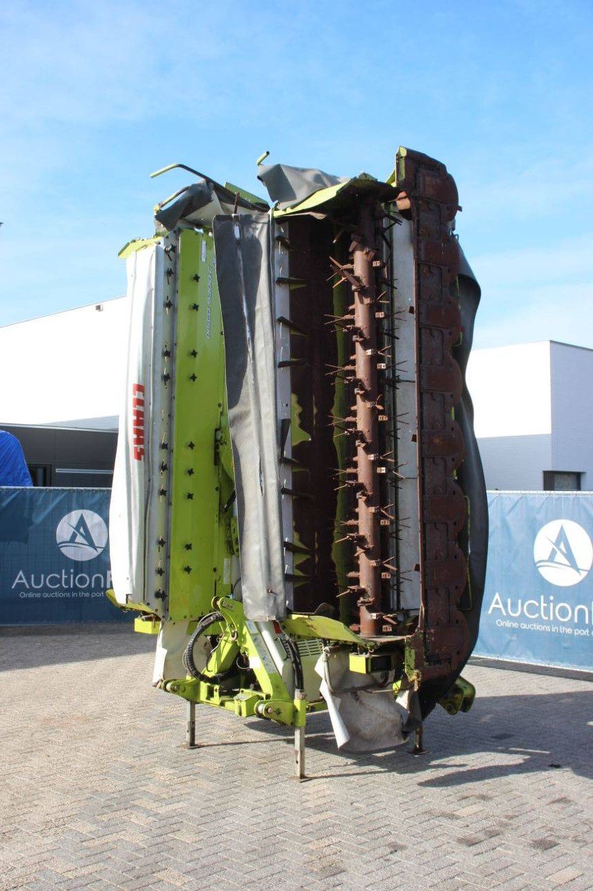 Claas DISCO 9300C butterfly mower