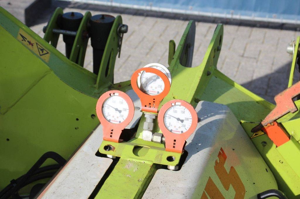 Claas DISCO 9300C butterfly mower