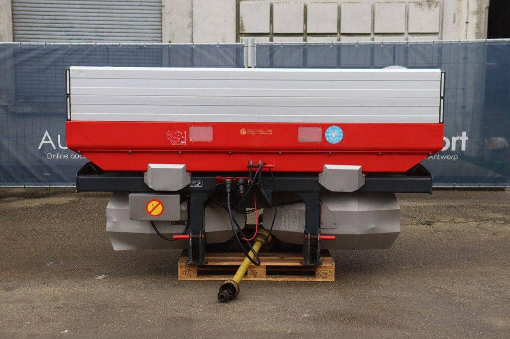 Düngerstreuer Vicon YN206 2013