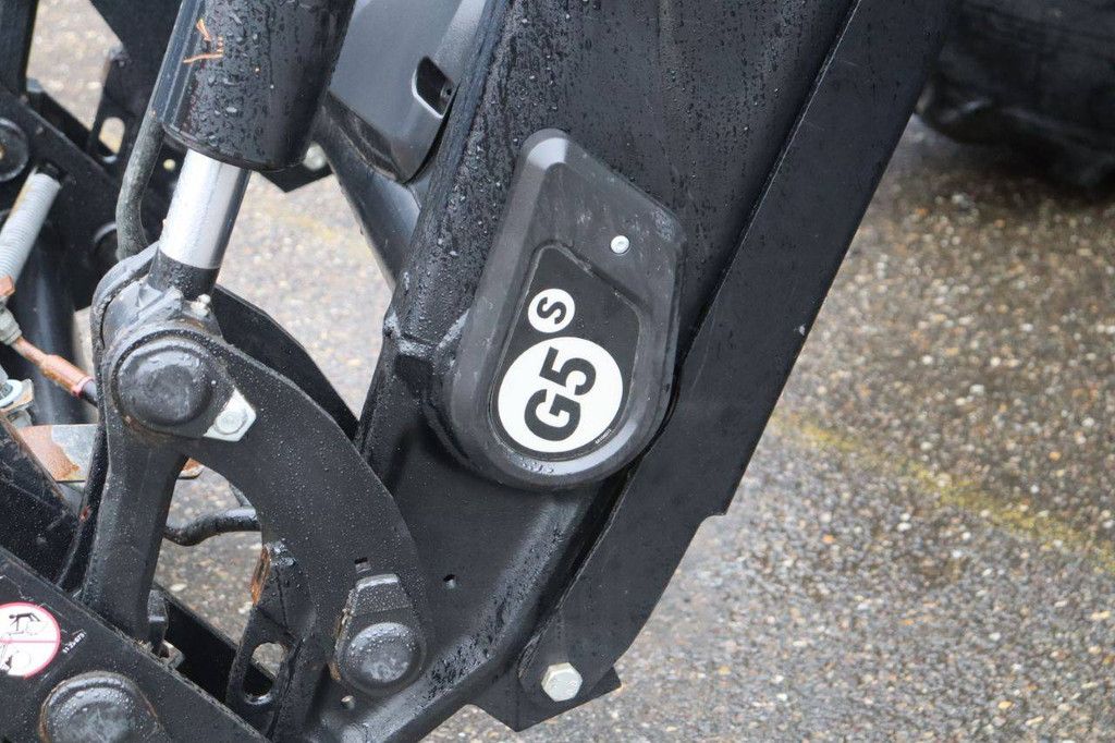 Valtra N-Serie Dieseltraktor 115 PS mit Frontlader