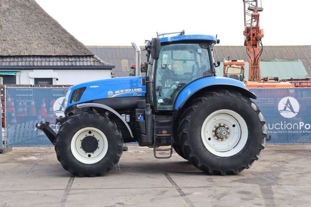 Traktor New Holland T7.220 4WD Diesel 162kW