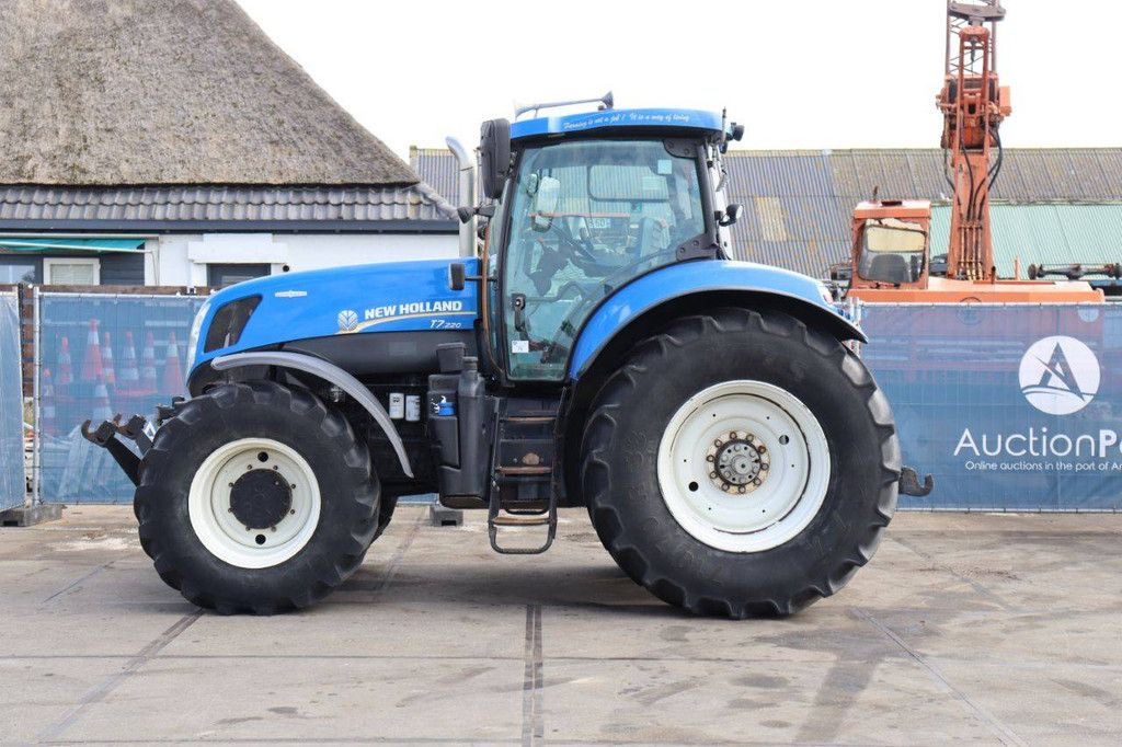 Traktor New Holland T7.220 4WD Diesel 162kW