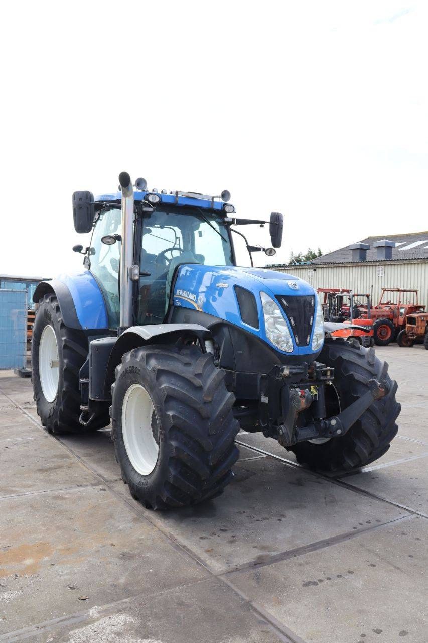 Traktor New Holland T7.220 4WD Diesel 162kW