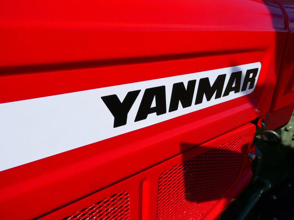 Yanmar YM1301 4wd / 770 Draaiuren / Gazonbanden
