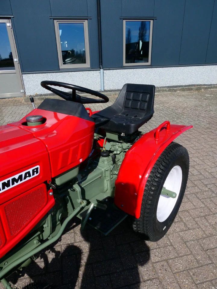 Yanmar YM1301 4wd / 770 Draaiuren / Gazonbanden