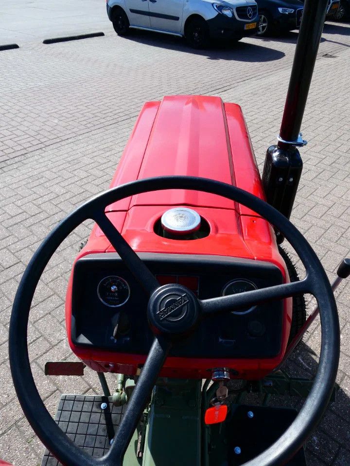 Yanmar YM1301 4wd / 770 Draaiuren / Gazonbanden