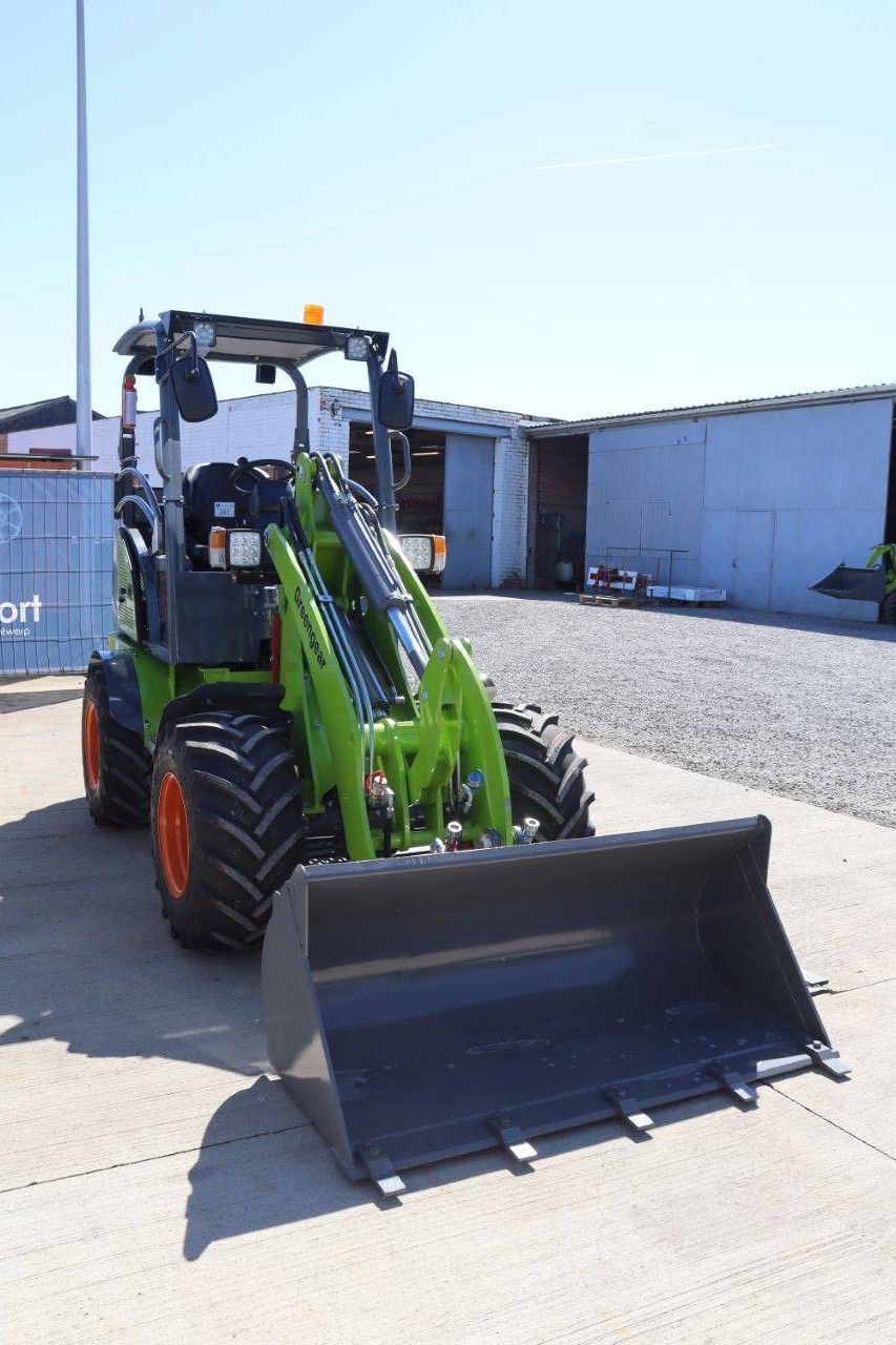 Greengear MT1090 Diesel 25hp Articulated Loader New