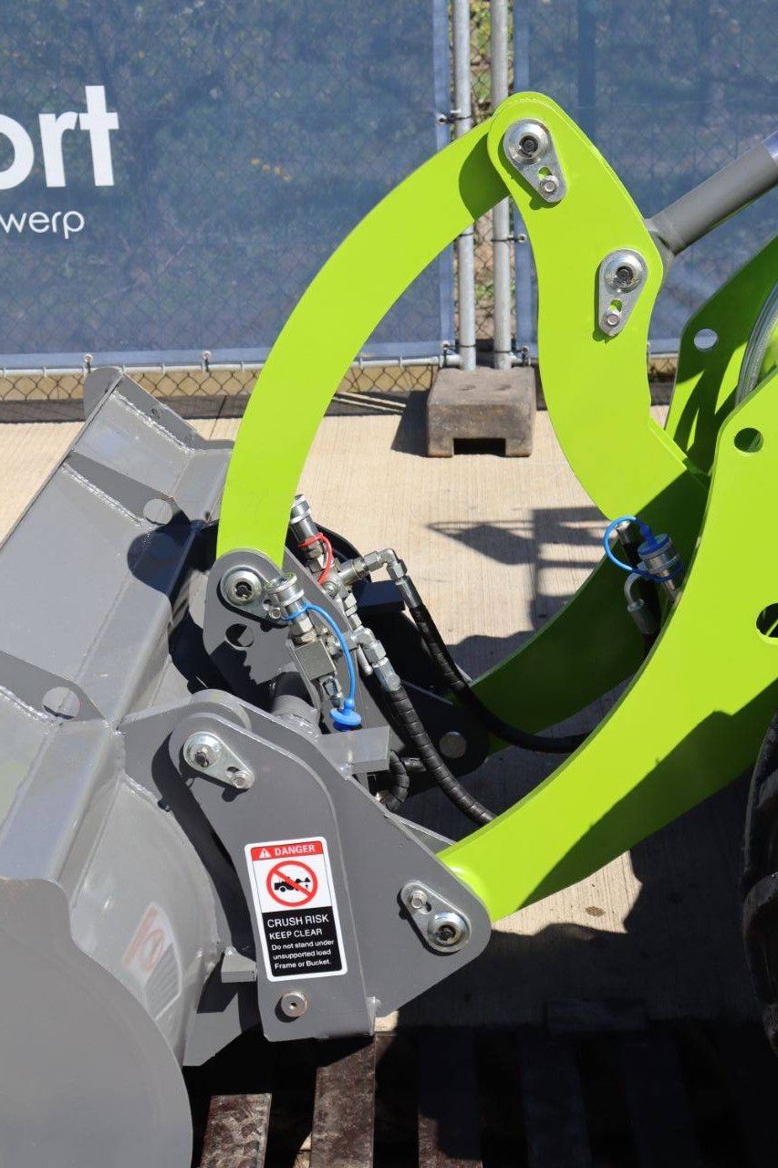 Greengear MT1090 Diesel 25hp Articulated Loader New