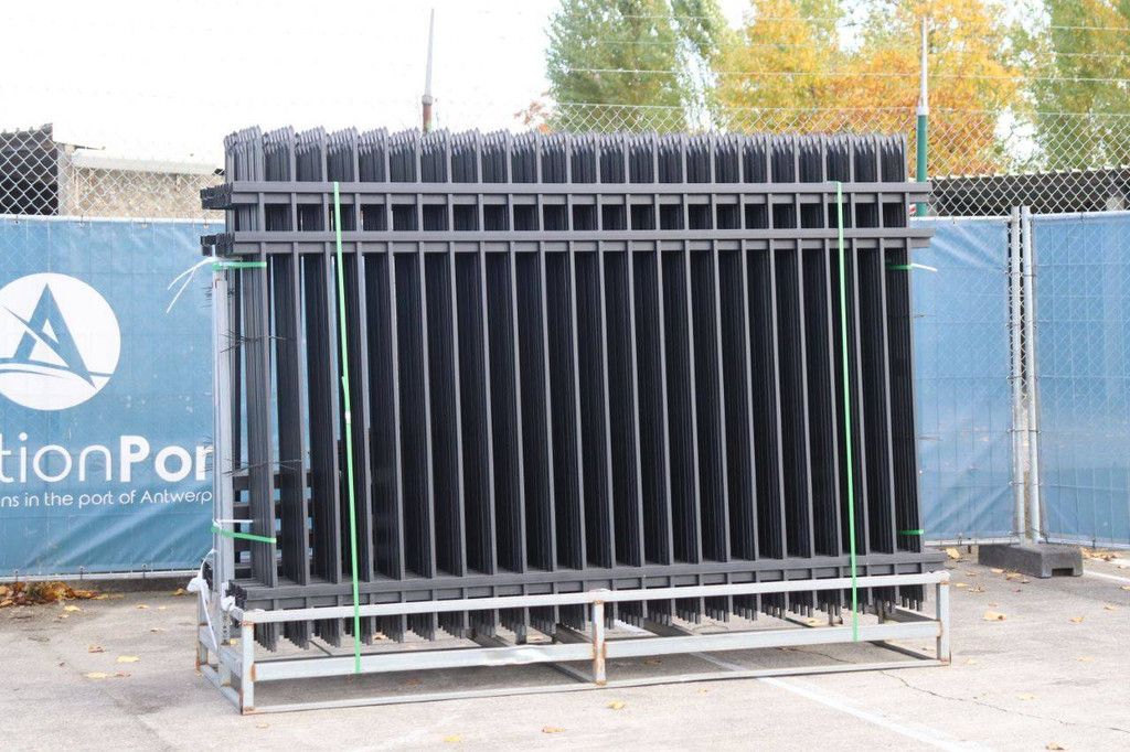 Zaun 72 x 1,8 m mit Pfosten (neu)