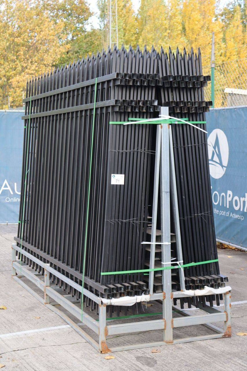 Zaun 72 x 1,8 m mit Pfosten (neu)