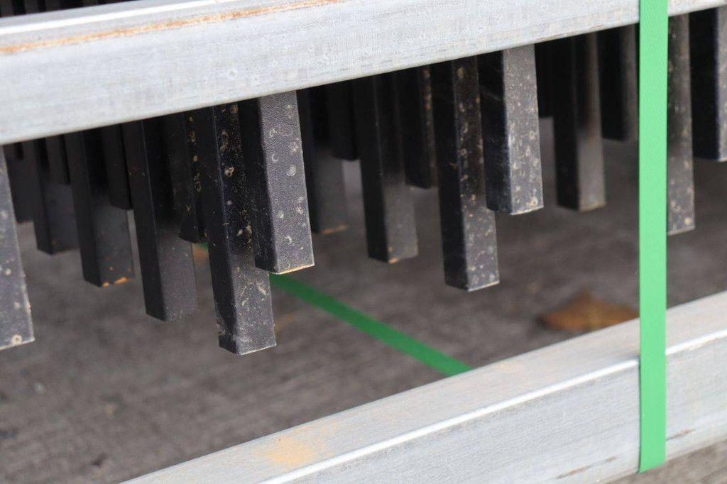 Zaun 72 x 1,8 m mit Pfosten (neu)