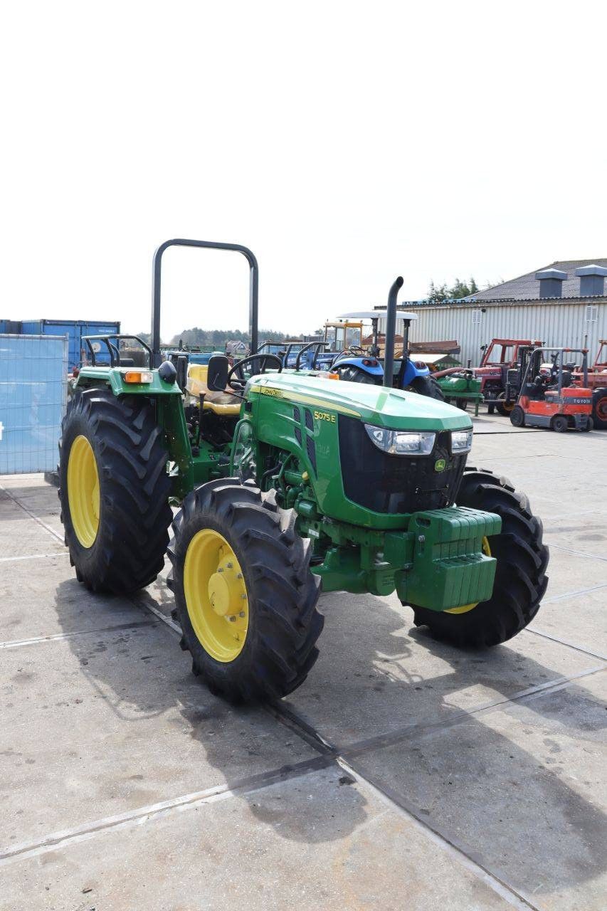 Tractor John Deere 5075E 4WD Diesel 65hp 2023
