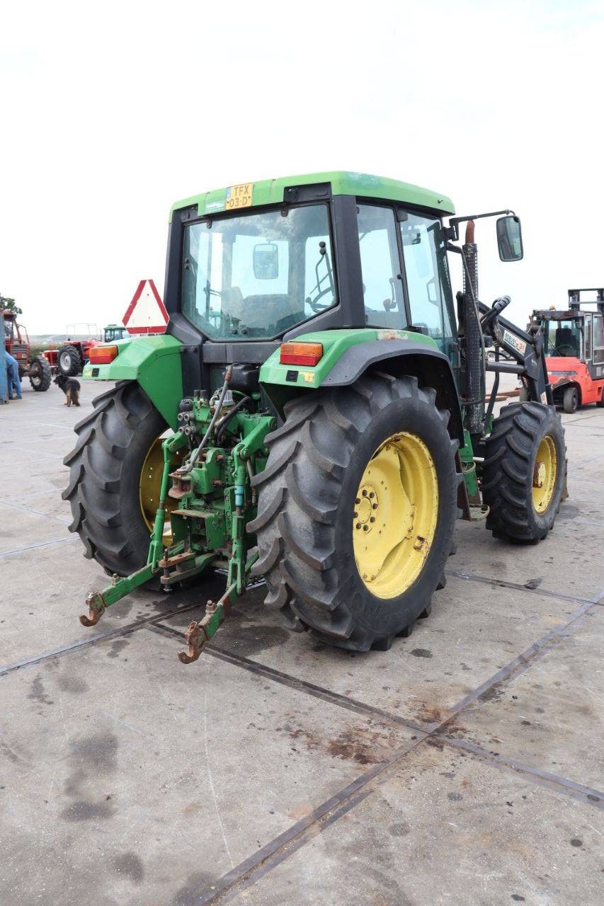 John Deere 6100 Dieseltraktor, 106 PS, Baujahr 2013, mit Frontlader