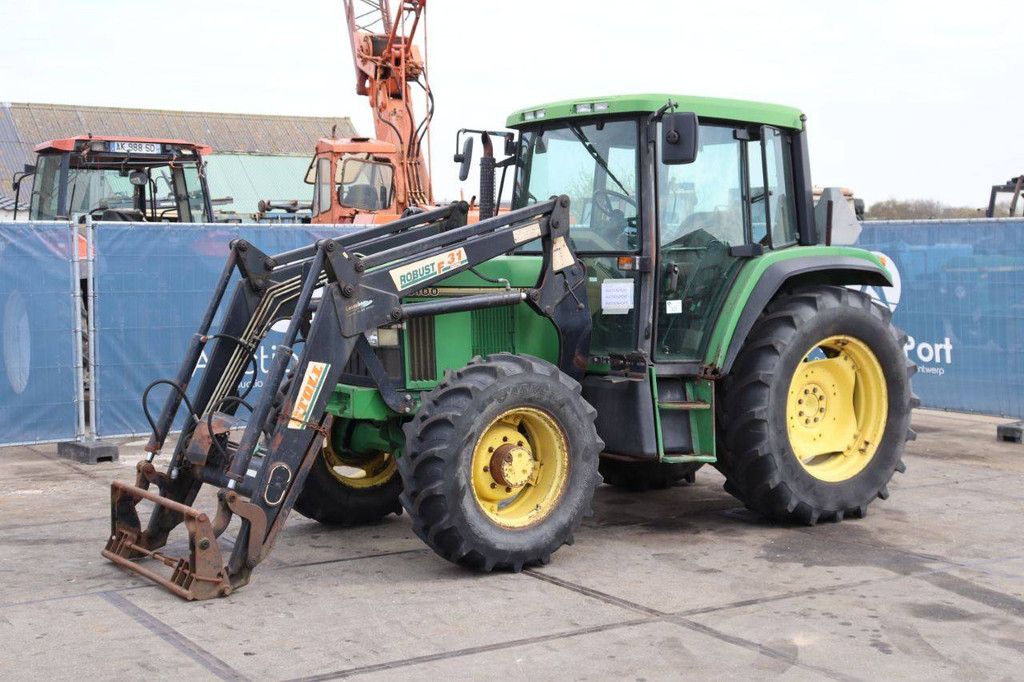 John Deere 6100 Dieseltraktor, 106 PS, Baujahr 2013, mit Frontlader