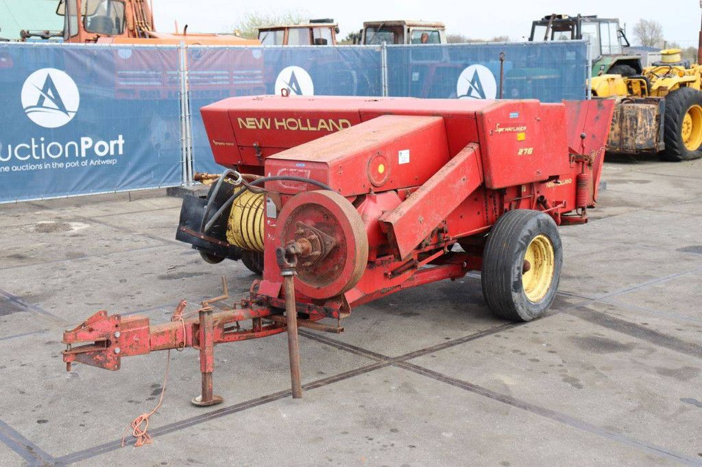 Balenpers New Holland Super Hayliner 276