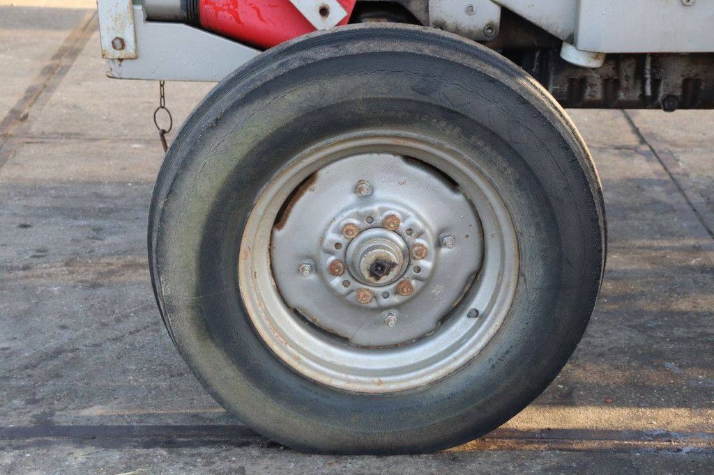 Traktor Massey Ferguson MF590 Diesel 55kW (Marge)