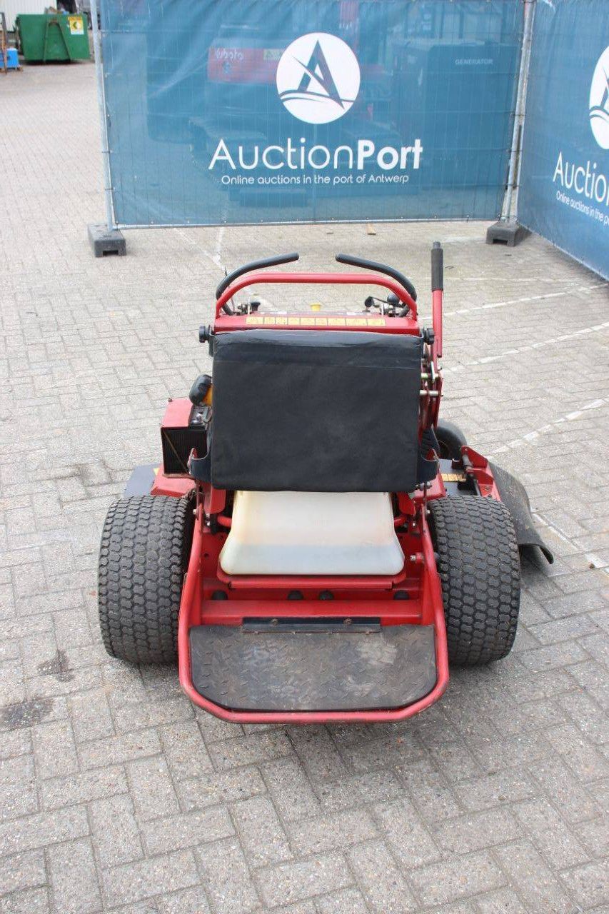 Toro Grandstand Commercial Hydrostatic Mower 2016