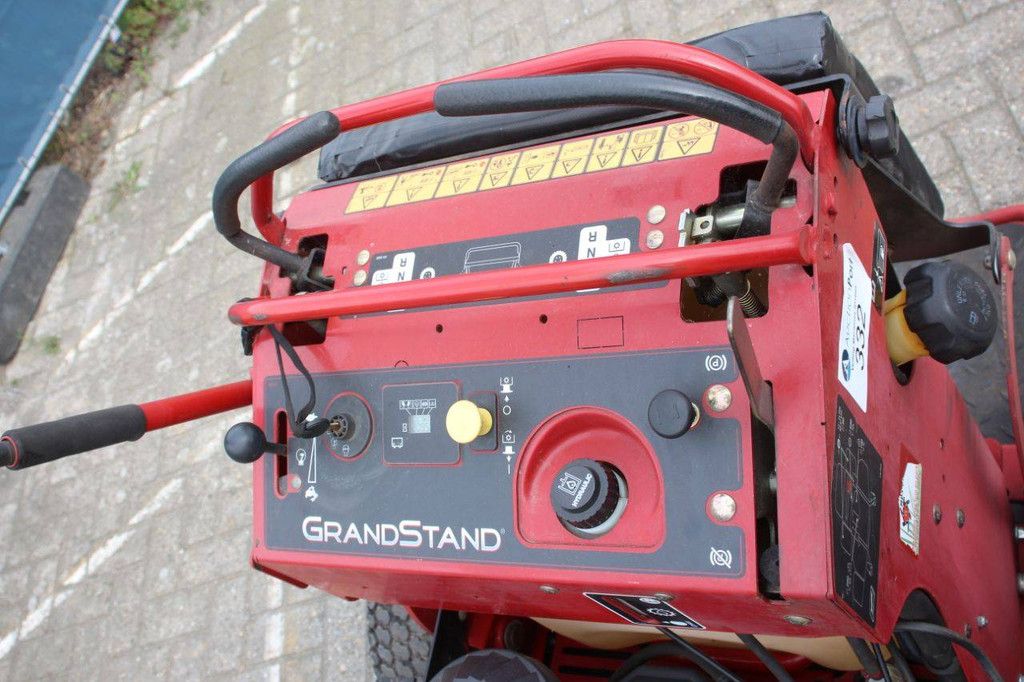 Toro Grandstand Commercial Hydrostatic Mower 2016