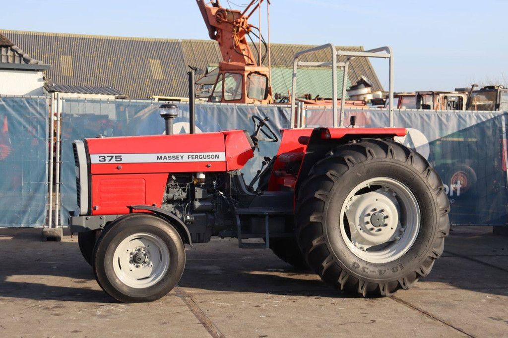 Tractor Massey Ferguson 375 WD Diesel 52kW