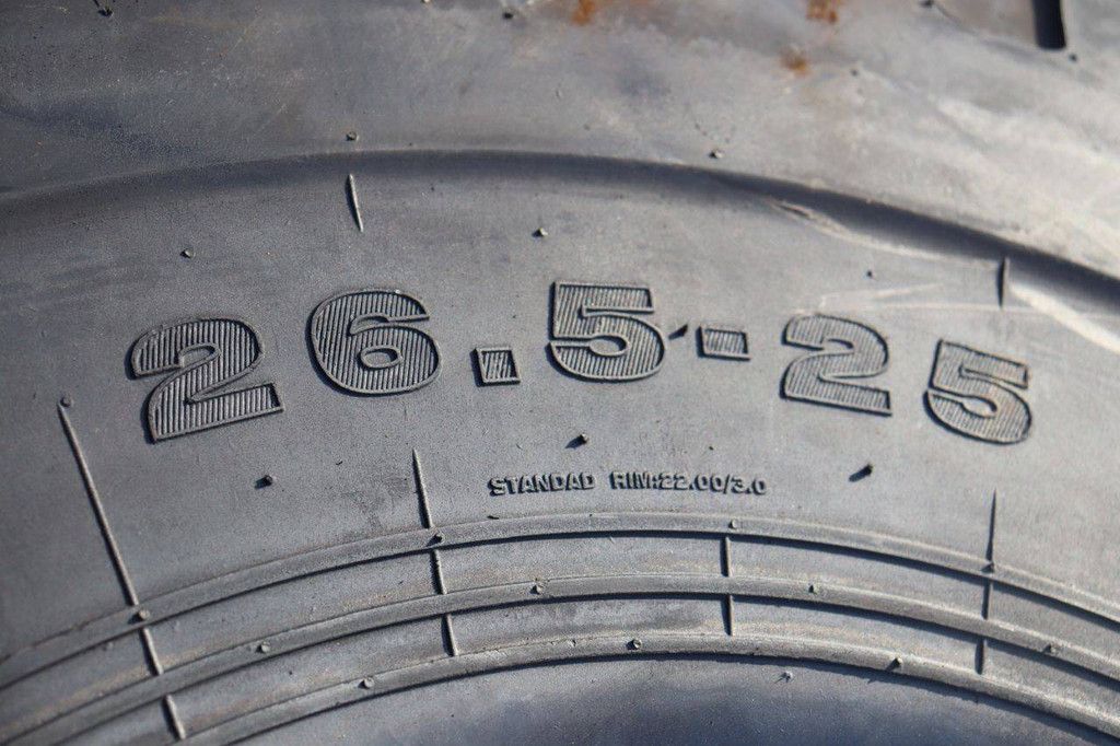 Batch of Forcestone 26.5-25 28PR tires, 4 pieces