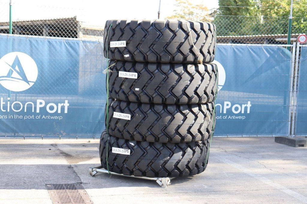 Konvolut Forcestone 23.5-25-24PR Reifen, 4 Stück, neu