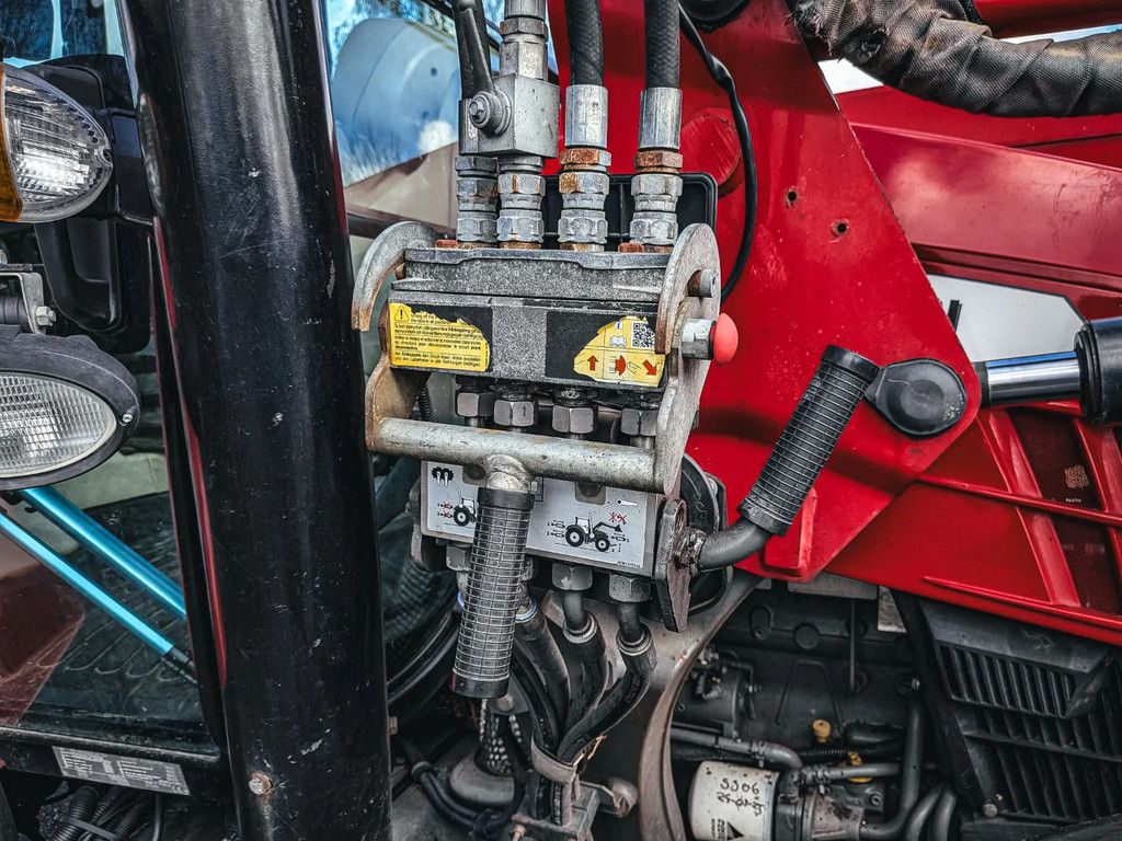 Massey Ferguson 5711 MF 946 EURO 3RD 4TH QL ESD