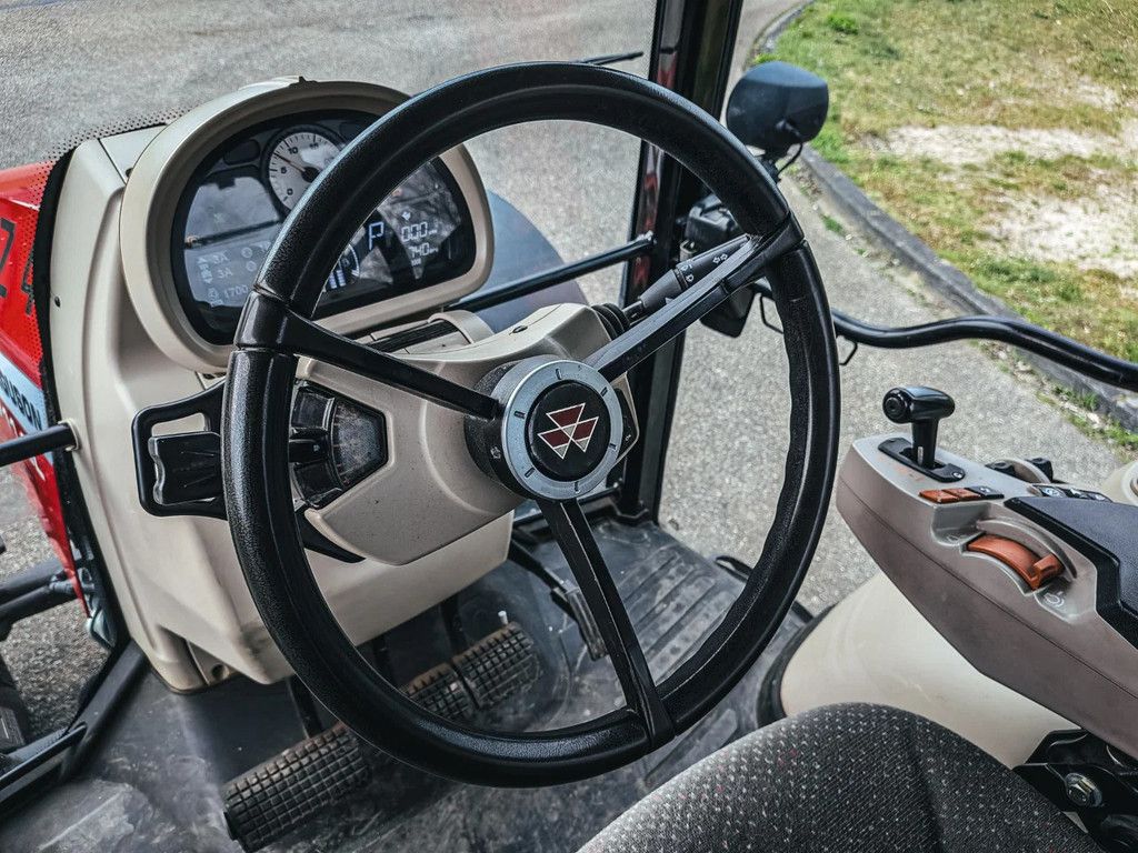 Massey Ferguson 5711 VB-V64D23LA712A