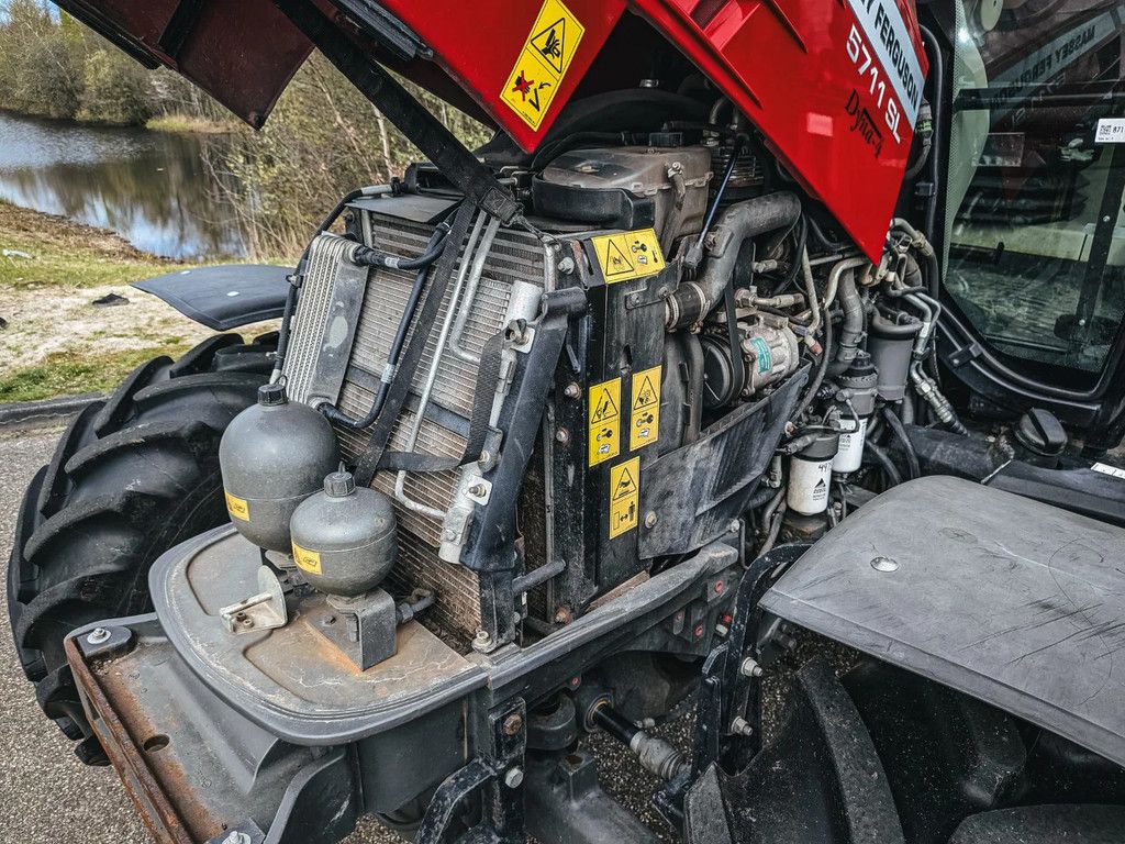 Massey Ferguson 5711 VB-V64D23LA712A