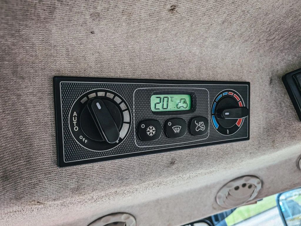 Massey Ferguson 5711 VB-V64D23LA712A