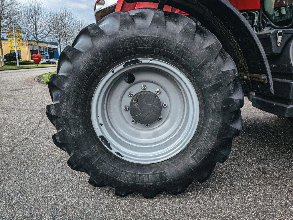 Massey Ferguson 5711 VB-V64D23LA712A
