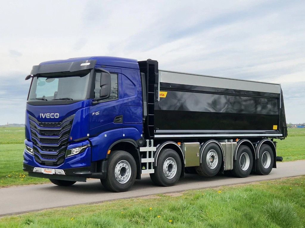 Iveco X-Way 10x4 midlift 49-ton met Hyva achteroverkipper