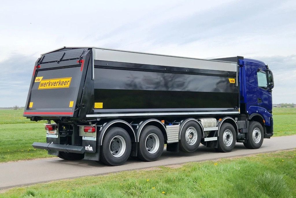 Iveco X-Way 10x4 midlift 49-ton met Hyva achteroverkipper