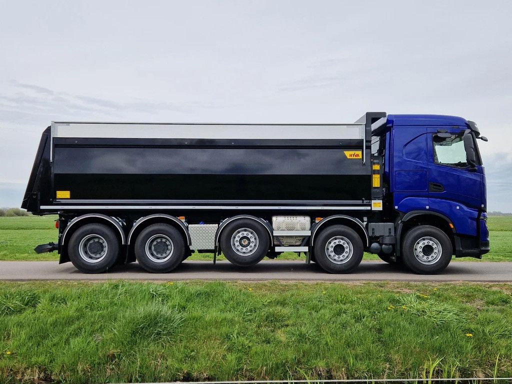 Iveco X-Way 10x4 midlift 49-ton met Hyva achteroverkipper