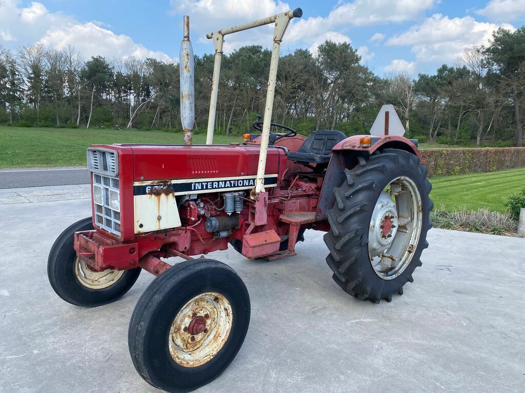 Case-International 633