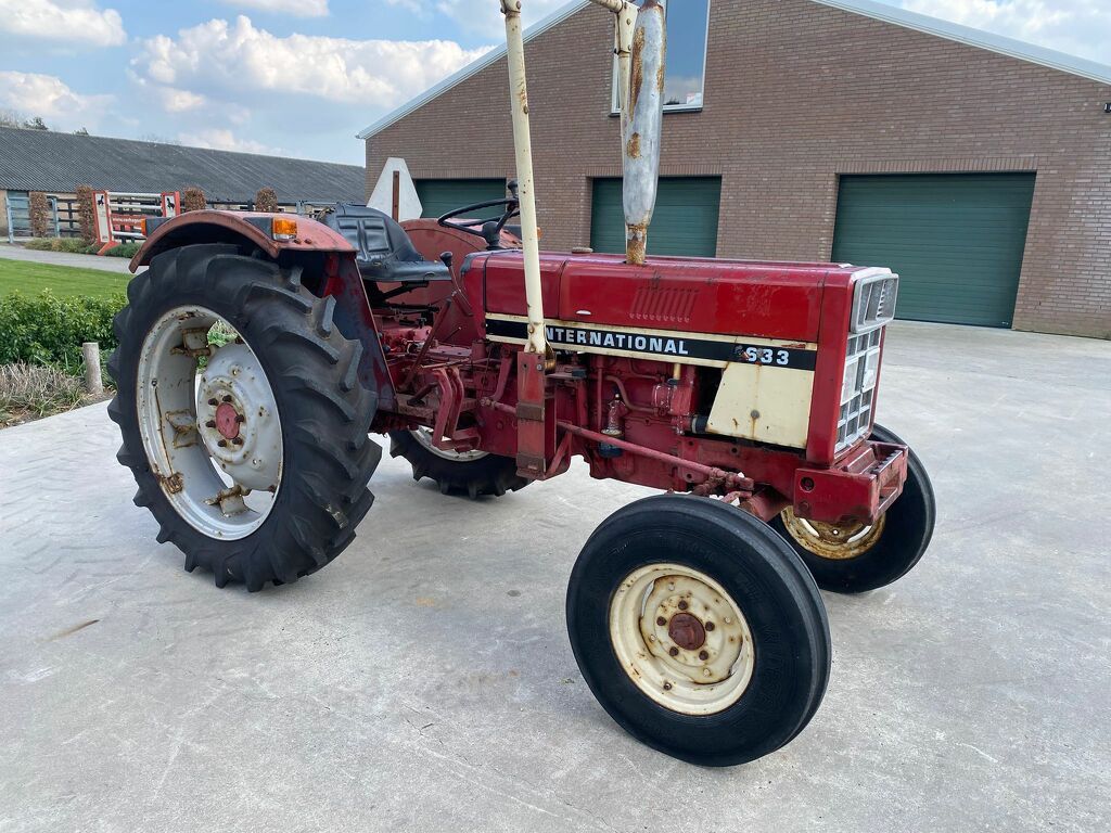 Case-International 633