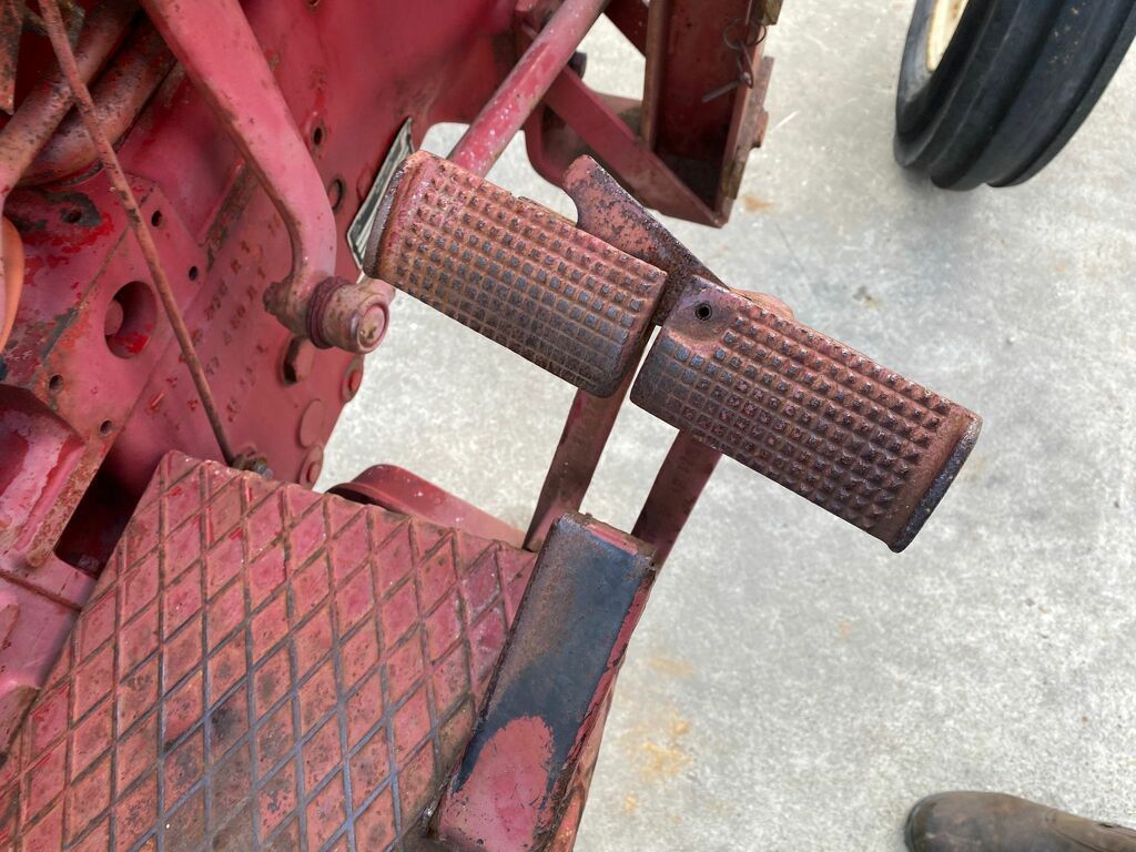 Case-International 633