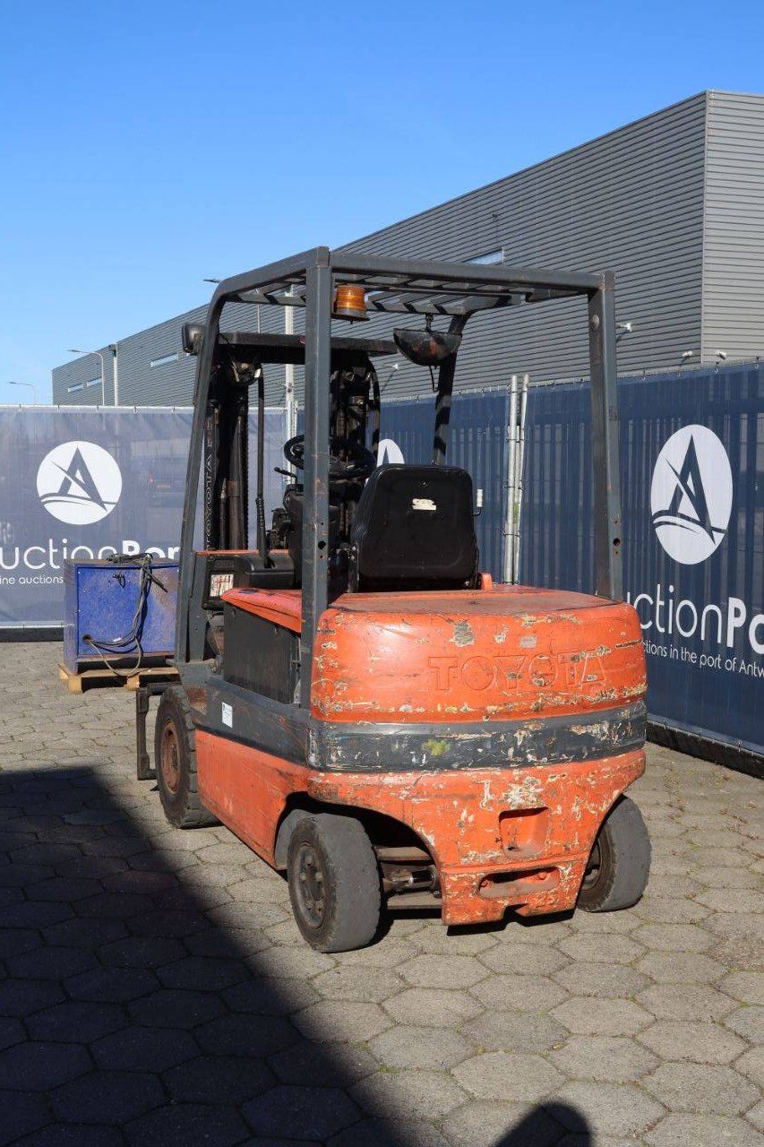 Toyota FBMF25 Electric Forklift 2500kg 4.3m 2001