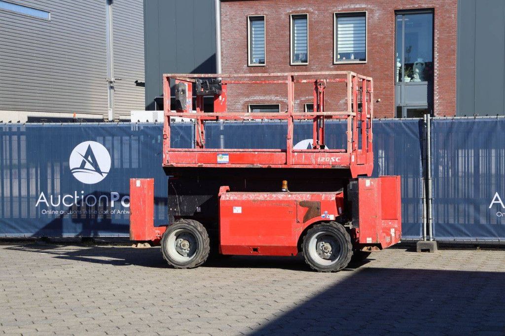 Manitou 120 SC Diesel-Scherenarbeitsbühne 12 m 2011