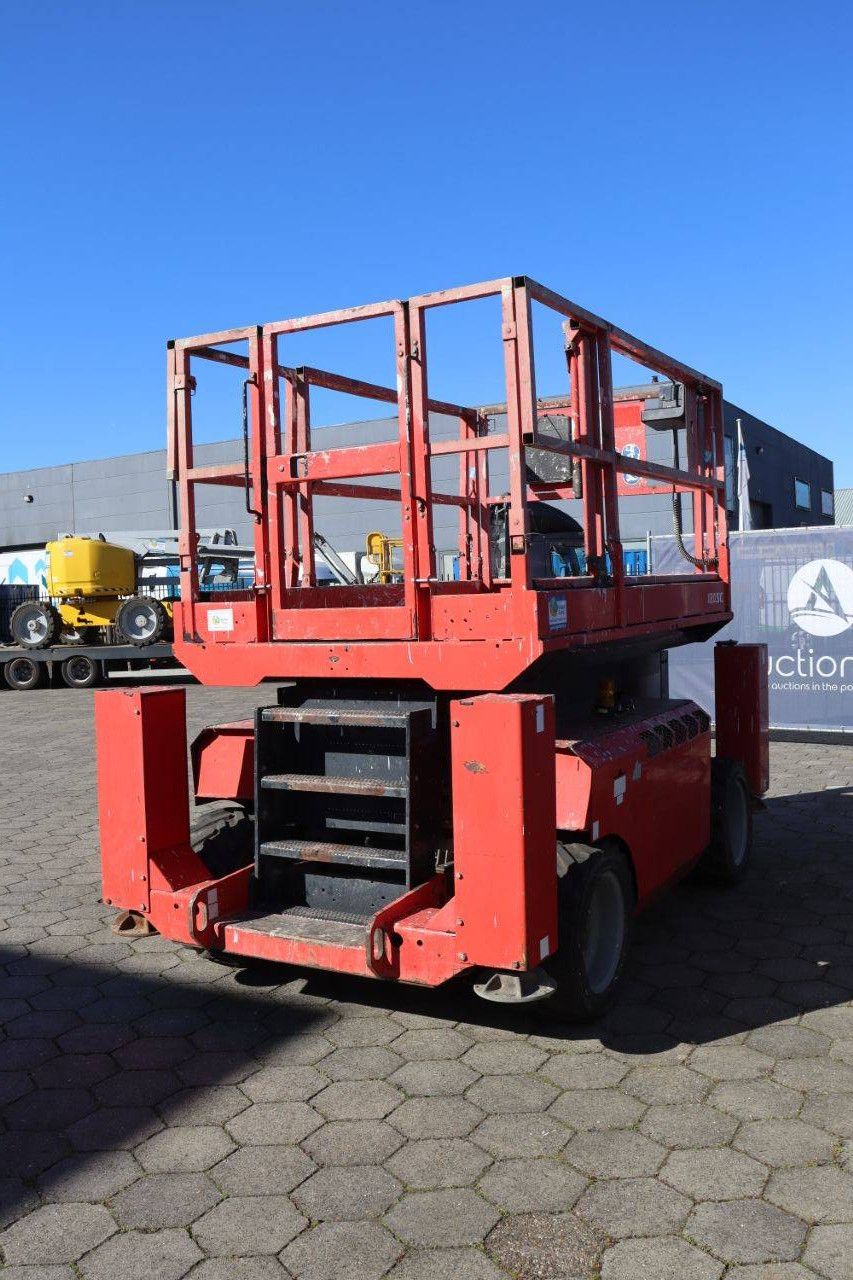 Manitou 120 SC Diesel-Scherenarbeitsbühne 12 m 2011