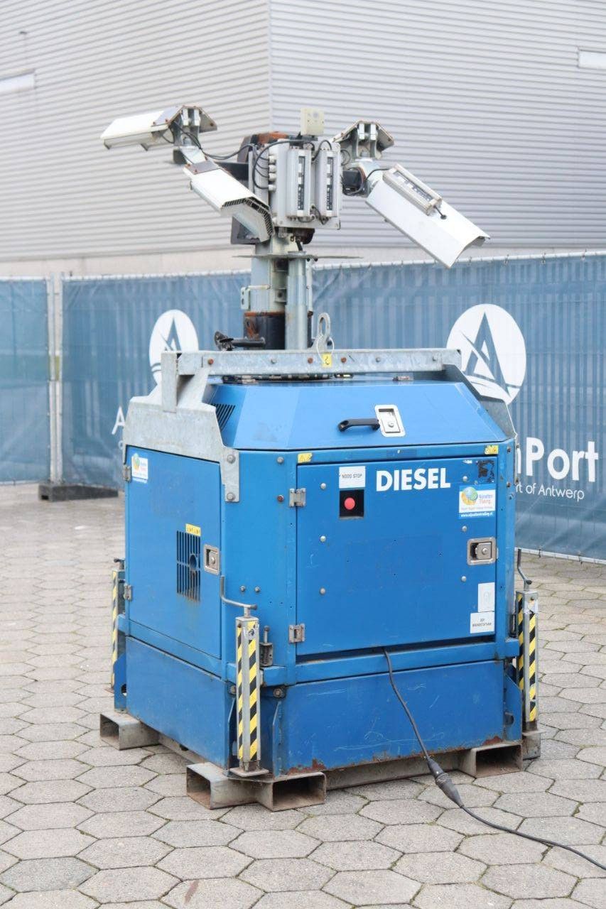 Lichtmast, Wasserkraftwürfel, Diesel, 8,5 m, 1,6 kW, Baujahr 2012