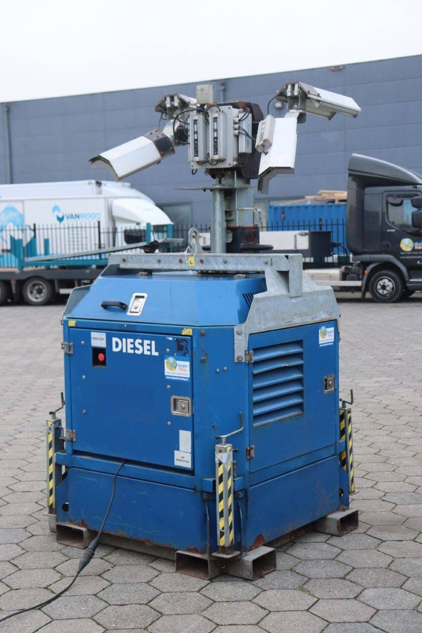 Lichtmast, Wasserkraftwürfel, Diesel, 8,5 m, 1,6 kW, Baujahr 2012