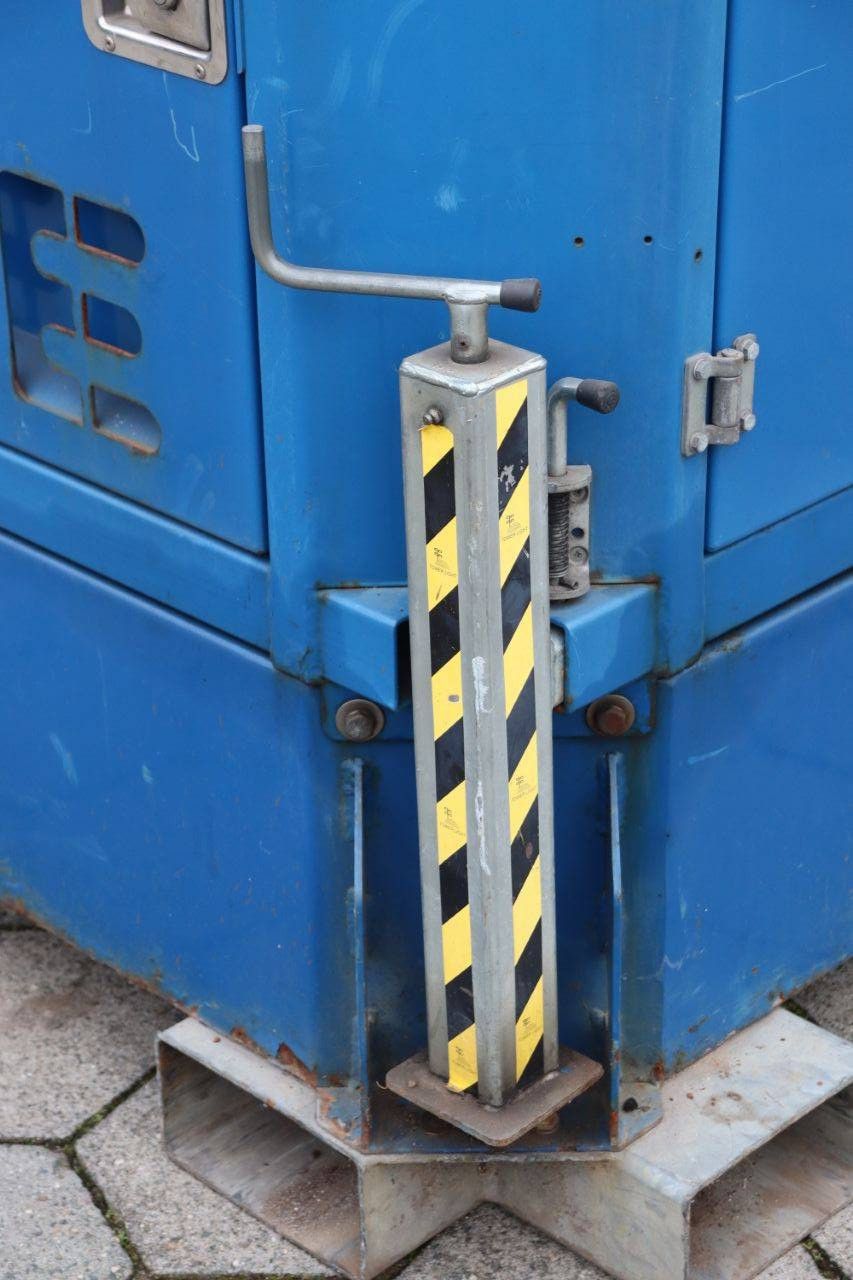 Lichtmast, Wasserkraftwürfel, Diesel, 8,5 m, 1,6 kW, Baujahr 2012