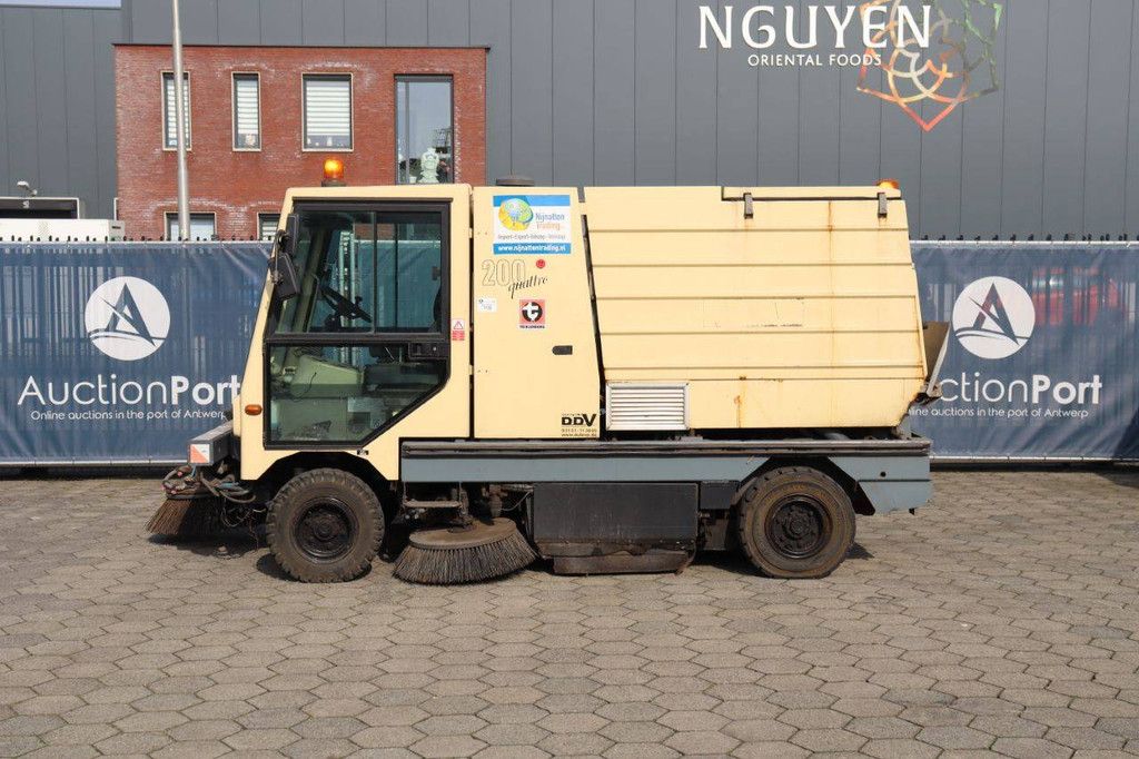 Veegmachine Dulevo 2004 V Diesel 59kW 2002