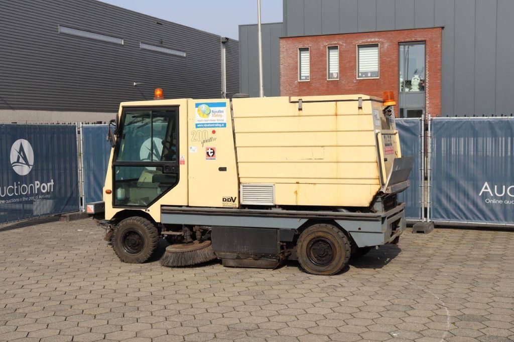 Veegmachine Dulevo 2004 V Diesel 59kW 2002