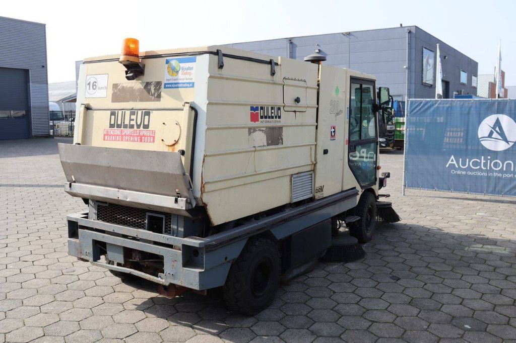 Veegmachine Dulevo 2004 V Diesel 59kW 2002