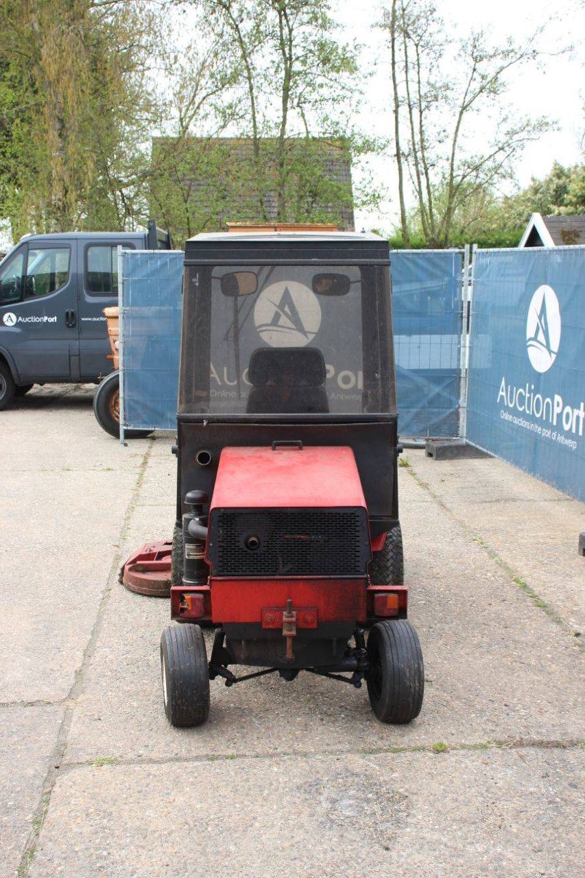 Toro 220D Diesel-Aufsitzmäher